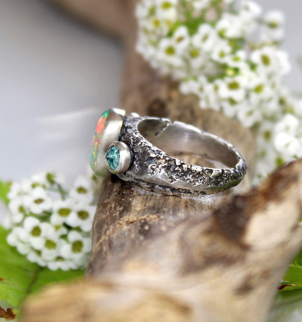 The Desert Star - Ethiopian Opal Sterling Silver Ring