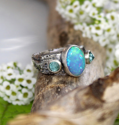 The Desert Star - Ethiopian Opal Sterling Silver Ring